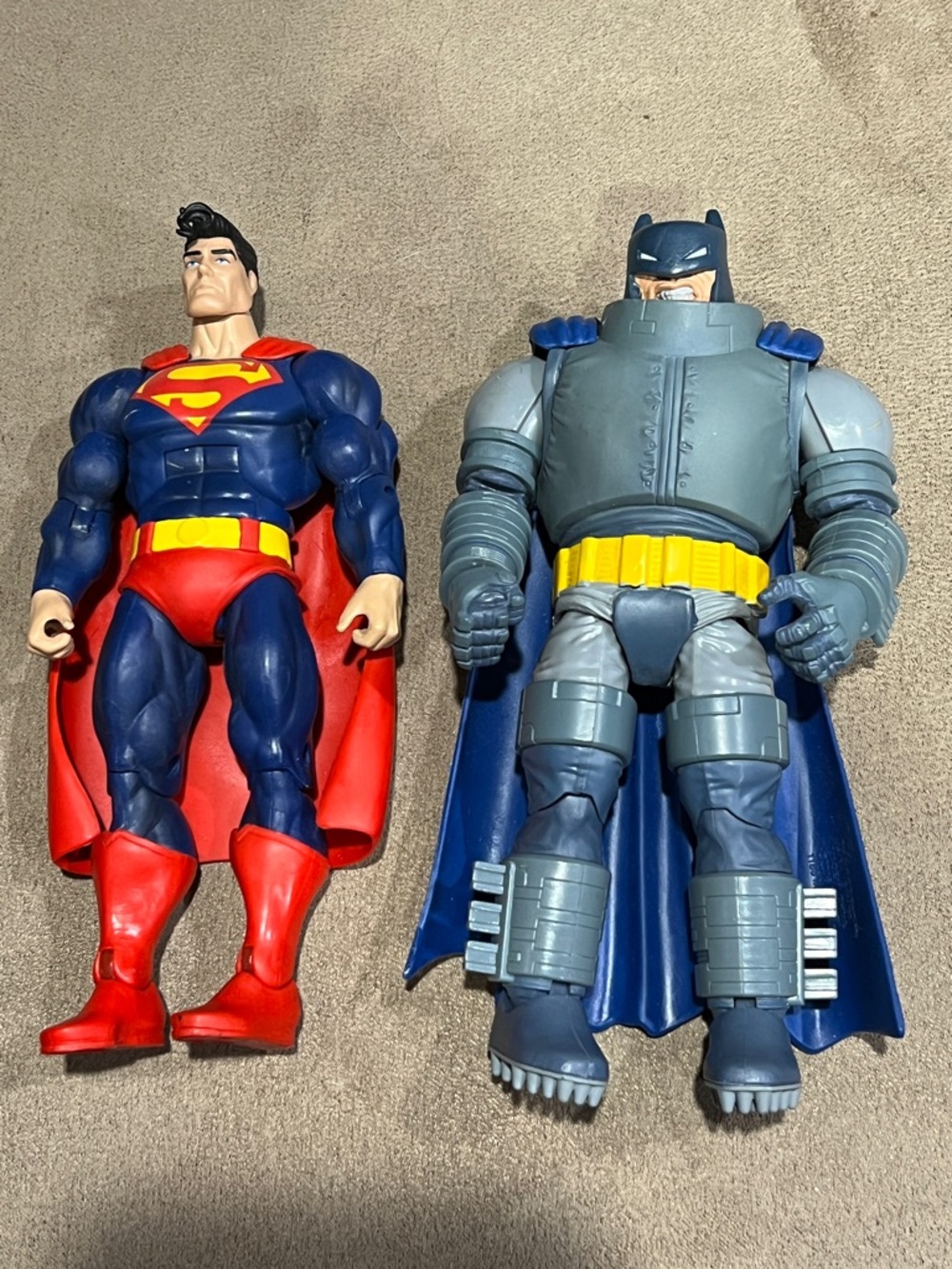 DC Comics Multiverse The Dark Knight Returns ARMORED BATMAN & Superman 6" Figure